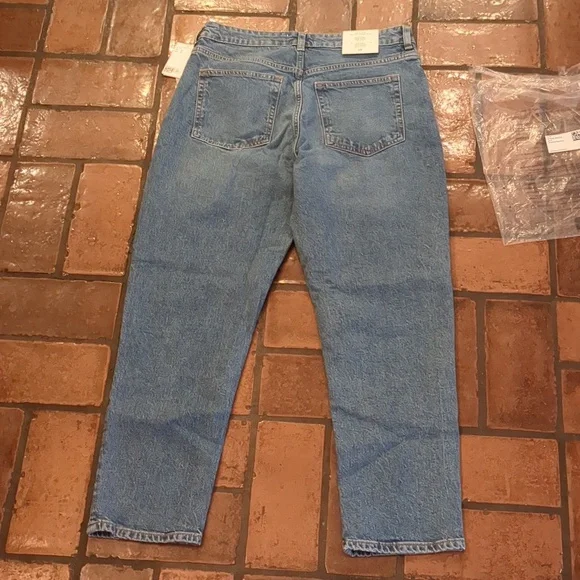 NWT H&M Mom Jeans- 10 - Picture 4 of 4